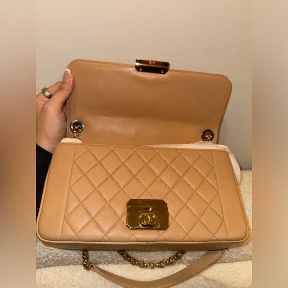 Chancel chic with me (authentic!!) - Picture 3 of 12